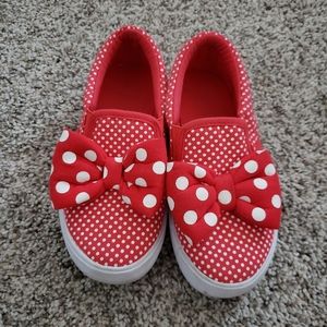Mini mouse slip on sneakers